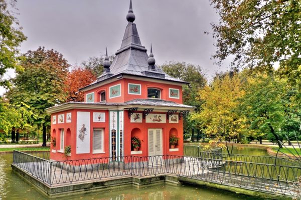 House of Beasts of Retiro Park – Madrid, Spain - Atlas Obscura