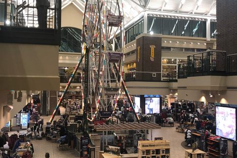 View of the Ferris wheel from the mezzanine