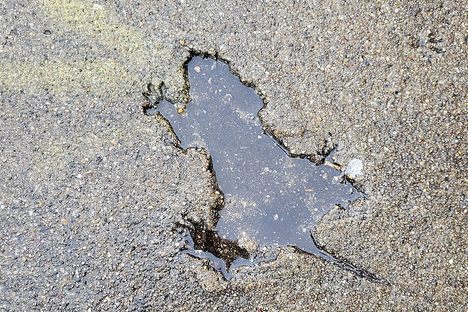 The hole, as pictured in Dumaine's original tweet