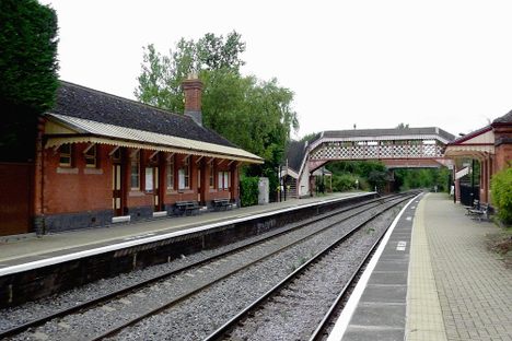 Wilmcote Railway Footbridge