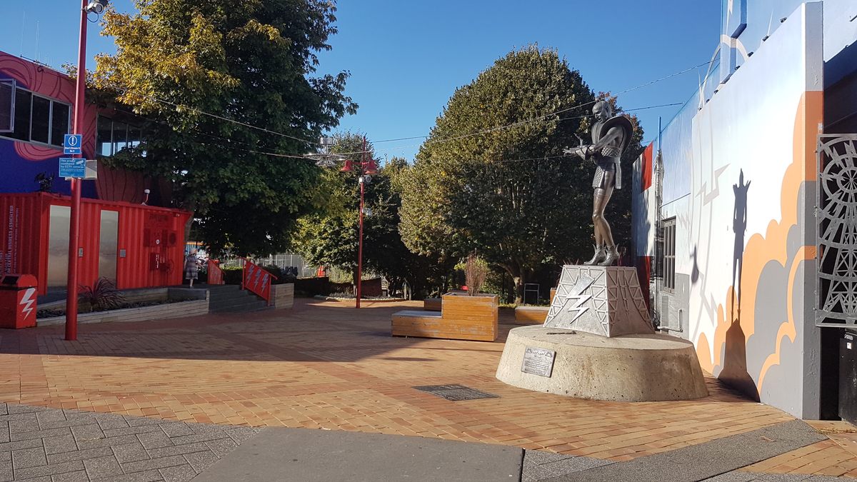 Hamilton Riff Raff Riff Raff Statue – Hamilton, New Zealand - Atlas Obscura