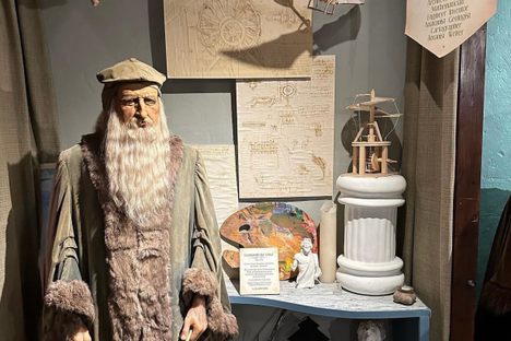 Wax figure of Leonardo Da Vinci