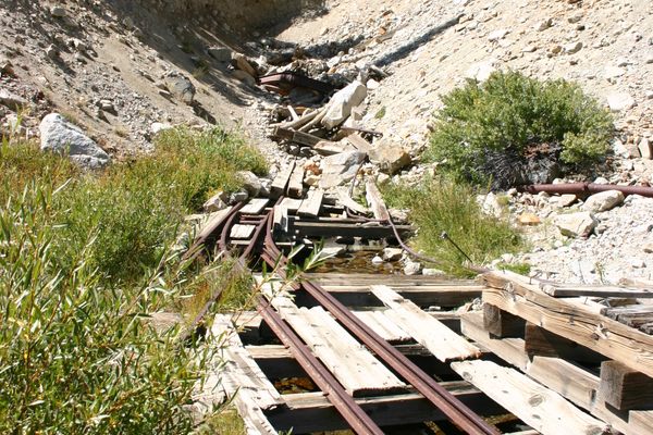 Collapsed adit of May Lundy Mine.