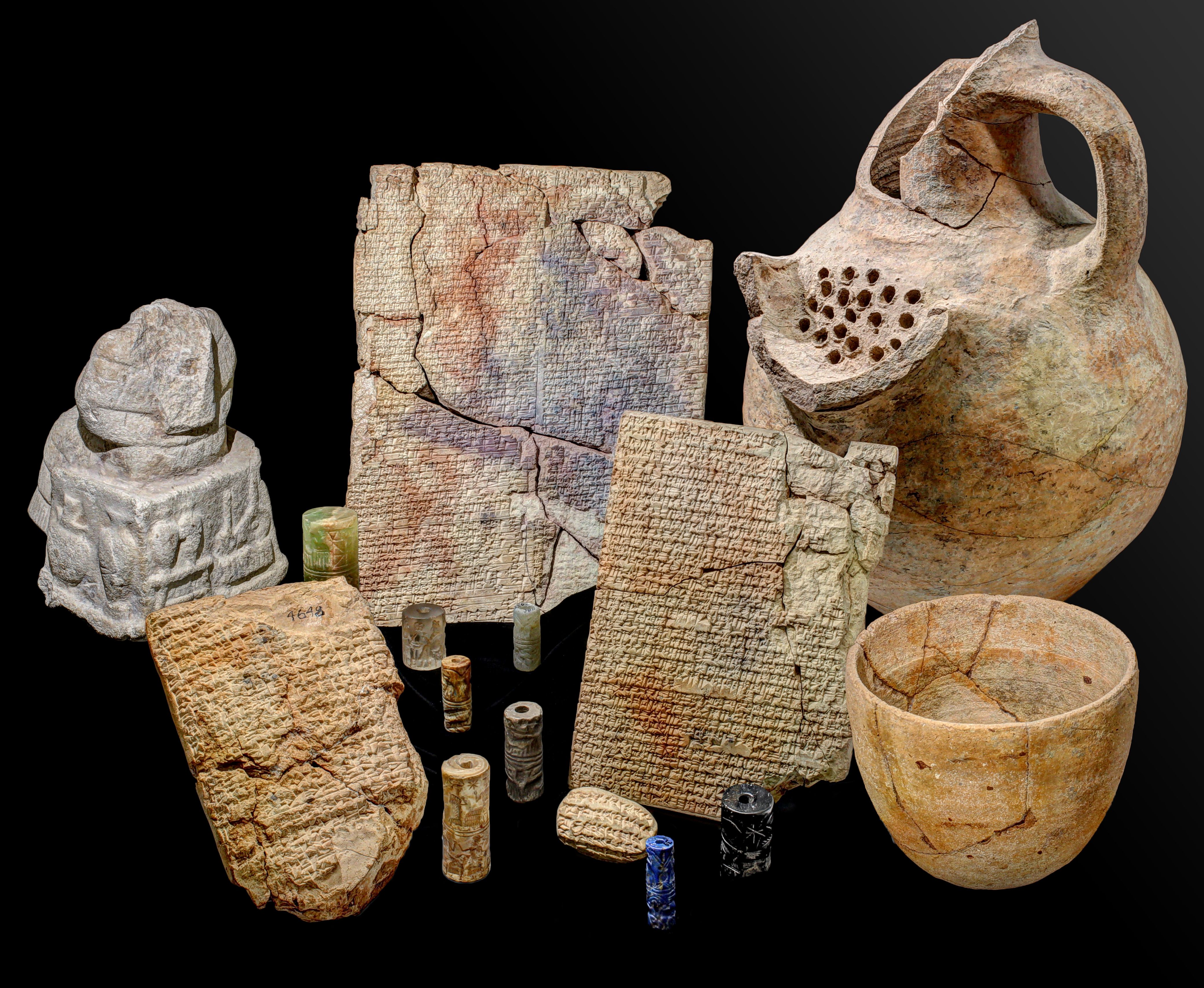 Ceramic cooking pots record history of ancient food practices