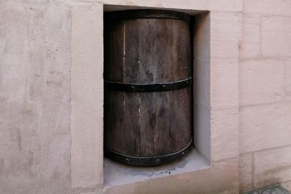 Foundling Wheel, Mâcon