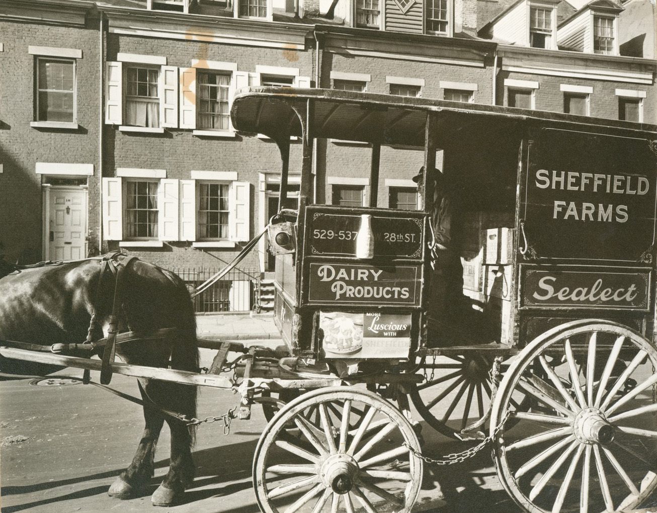 Milk delivery in Manhattan, 1936. 
