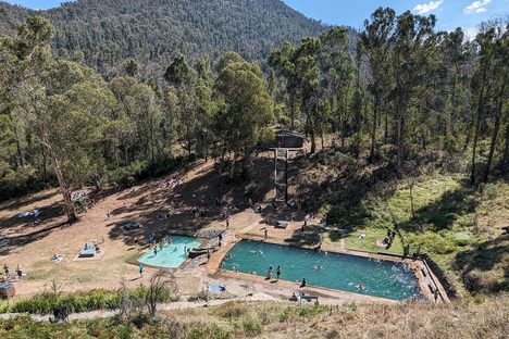 Yarrangobilly Caves Thermal Pool