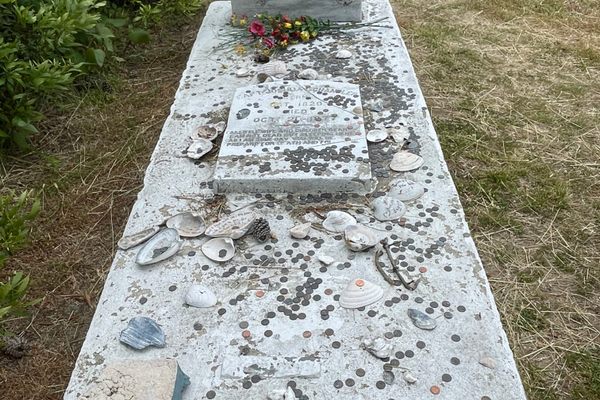 Captain Joshua L. Chandler’s Grave