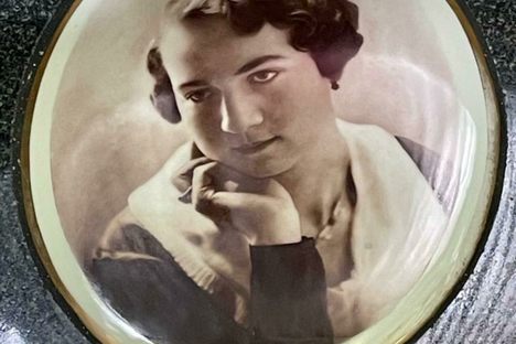 Photo of Anna Freitag at the Memorial