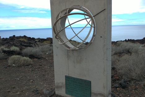 Monumento Meridiano Cero (Zero Meridian Monument)