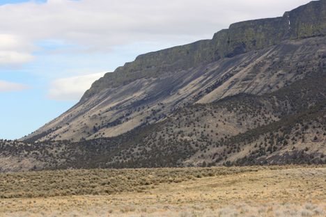 Abert Rim from US-395 near Valley Falls.