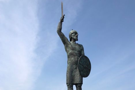 Statue of Byrhtnoth
