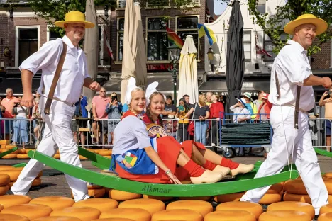 Every Friday morning from April through September, the ancient Waagplein square in Alkmaar, not far from Amsterdam, transforms into a living relic of Dutch mercantile history.