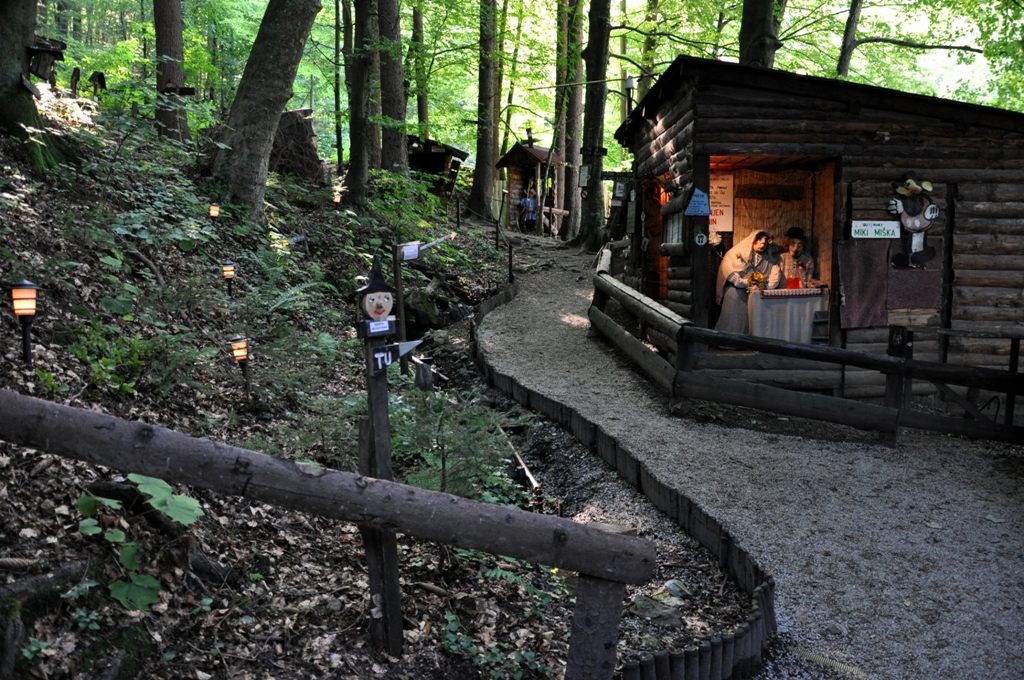 The winding forest path lined with fairy tale characters from Slovenian and foreign literature.