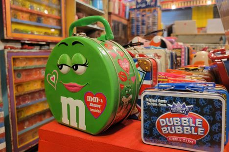 Clarkes Collectibles & Lunchbox Museum