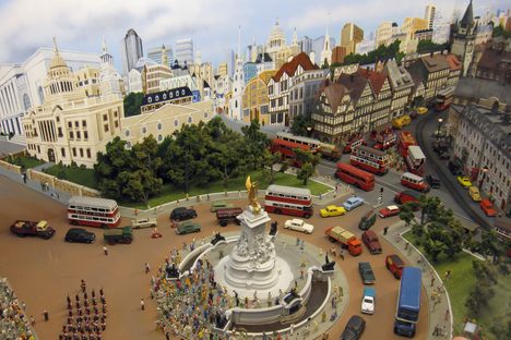 Mini Trafalgar Square