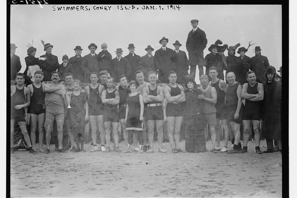 Swimmers on Coney Island prepare for a plunge on January 1, 1914.