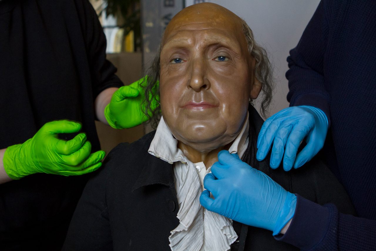 Fresh off a transatlantic trip, Jeremy Bentham's "auto-icon" just got a new permanent home at the University of College London.
