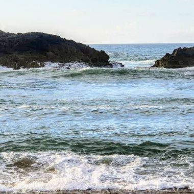 The opening through the rocks that forms Mar Chiquita