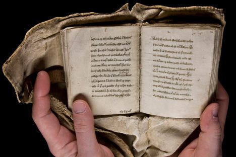 A girdle book held by the Beinecke Library at Yale University. 