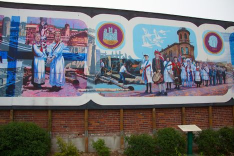 Bergen Place Park and Mural