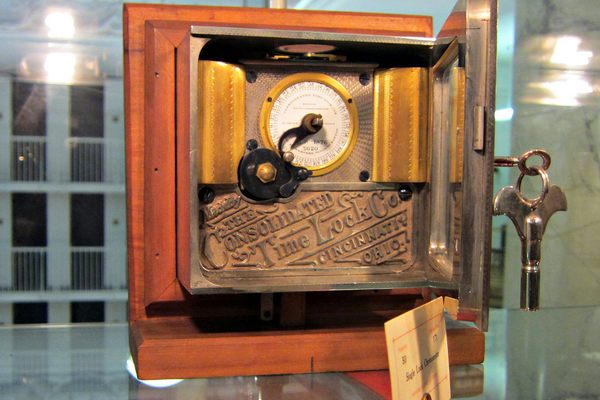 Lock model