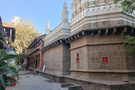 The courtyard of Nageshwar Shiva Temple in Somwar Peth, Pune