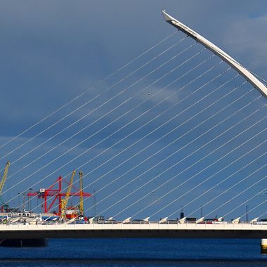  Samuel Beckett Bridge.