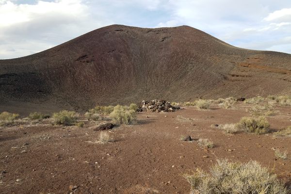 Approaching the south rim of Easy Chair Crater on the trail..