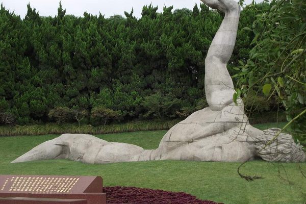 One of the many sculptures/memorials in the cemetery. 