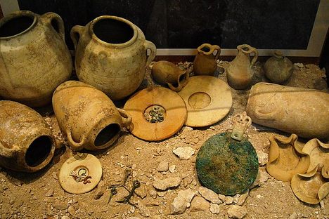 Grave goods from Punic tomb