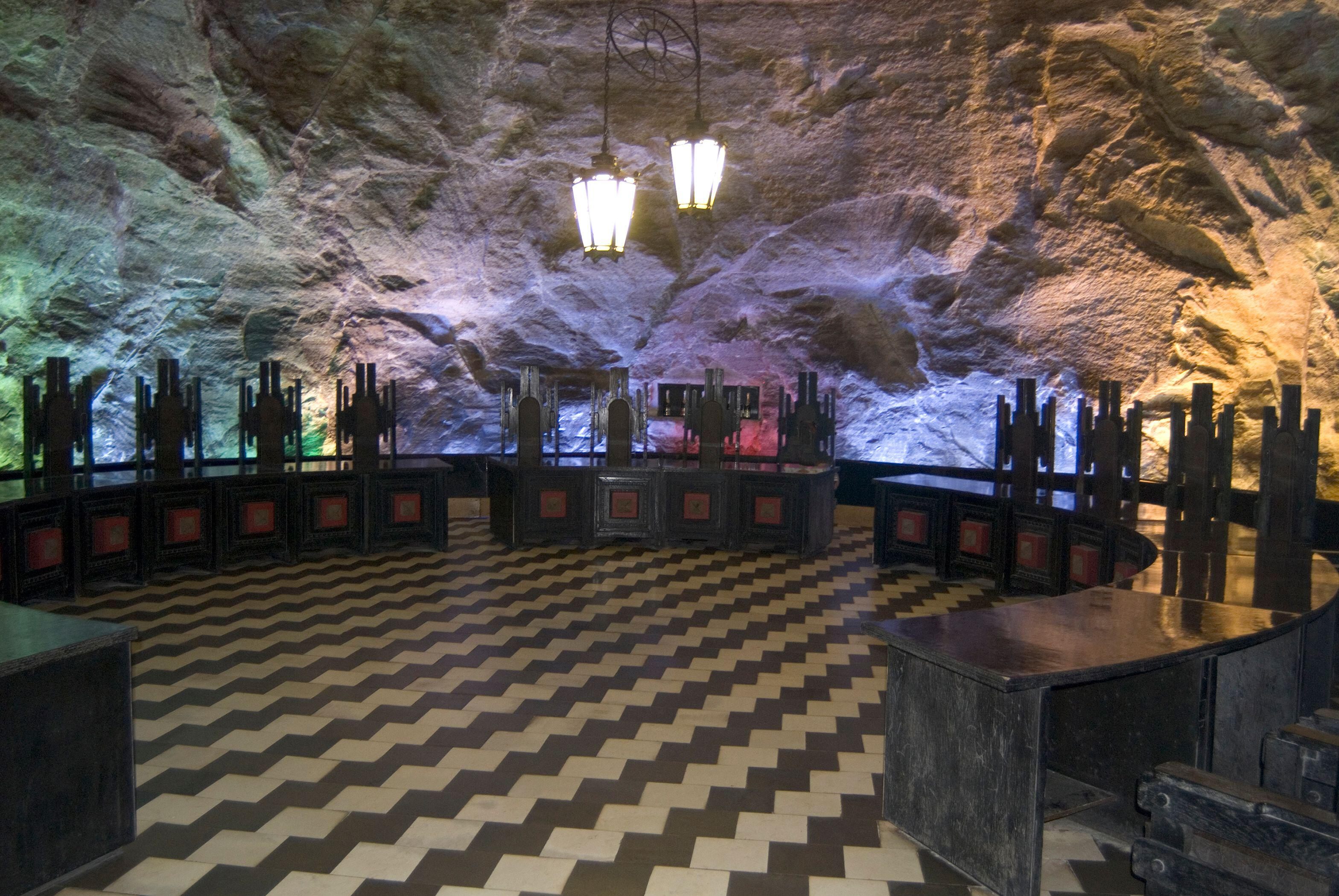 Artwinery still has an epic champagne-tasting room.