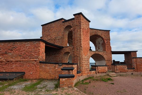 Ruins of a tower, destroyed during the Battle of Bomarsund