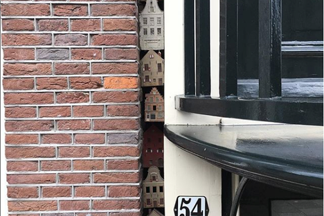 The tiny hidden houses. 