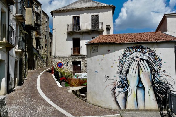 By Italian artist Alice Pasquini.
