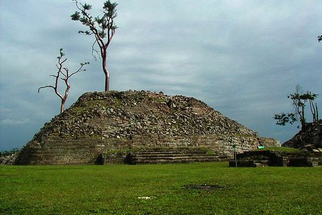 Stone blocks laid with no mortar make up a good portion of the ruins at Lubaantun.