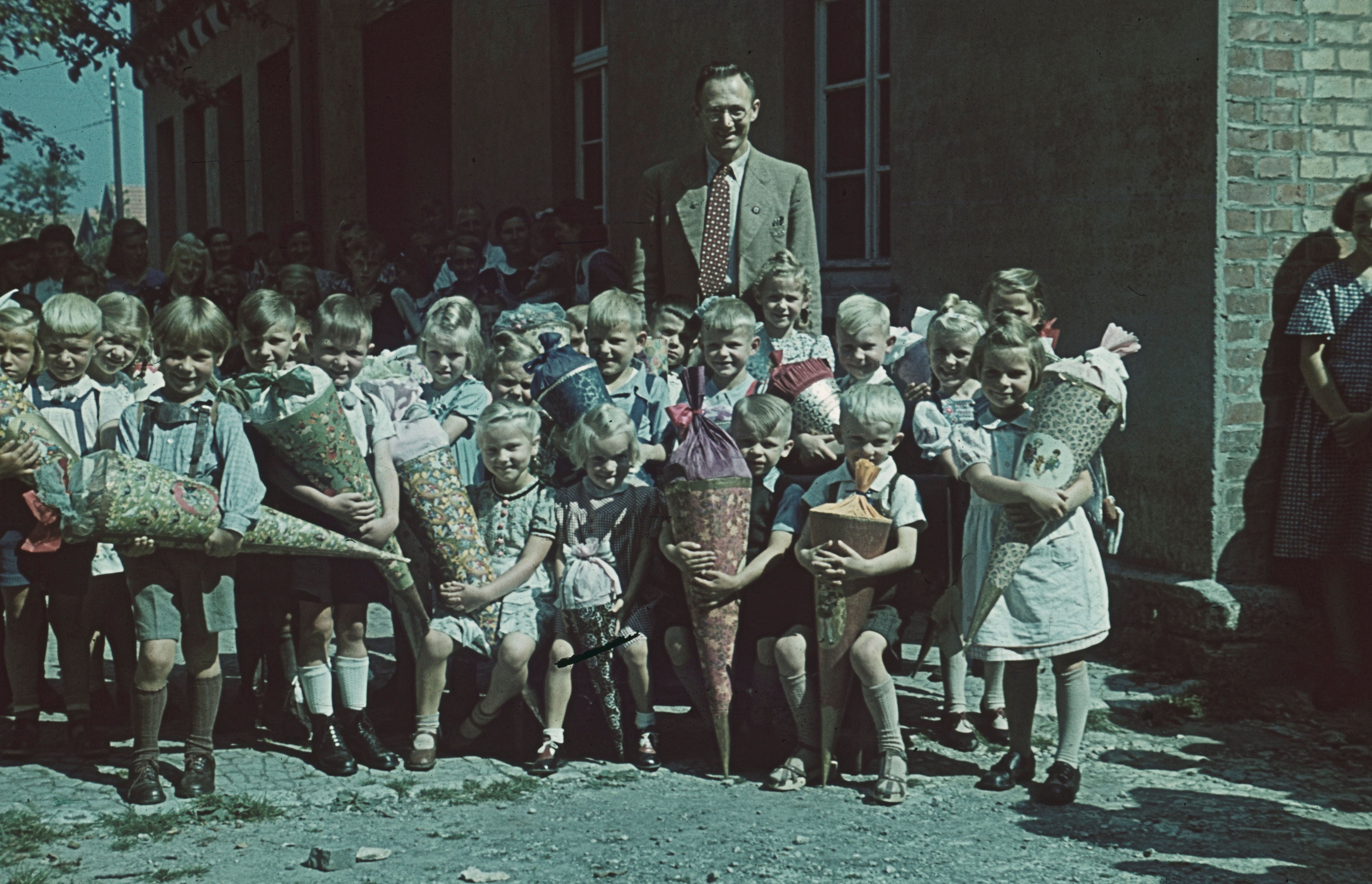 Class with Schultuten, 1942
