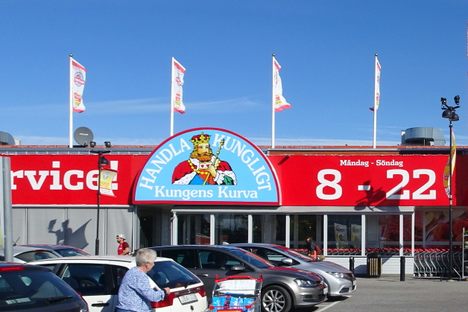 Kungens Kurva Shoppingcenter (King's Bend Mall)