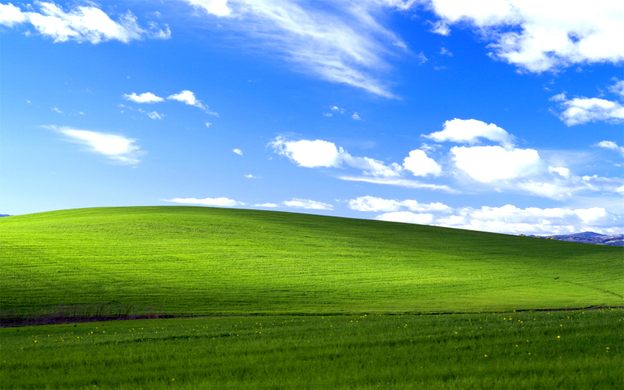 Hình nền Windows XP mặc định đã trở thành biểu tượng của thập niên 2000 với thiết kế đơn giản nhưng ấn tượng, hình ảnh hoa cỏ xanh mượt mà. Nếu bạn là fan của Windows XP hay đơn giản là thích sự retro, hãy xem ngay hình ảnh này để lưu giữ lại kỷ niệm thời hoàng kim của Microsoft.