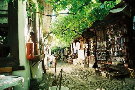 A street in historical Shoe-makers market of Safranbolu. (Wikimedia Commons)