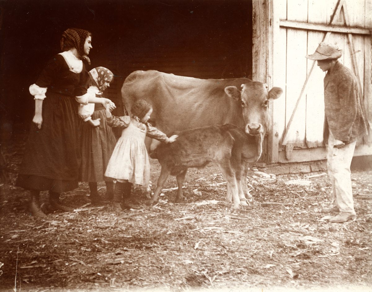 Many Ohio families, like this one pictured outside of Cincinnati, made their living on dairy farms before the Great Depression