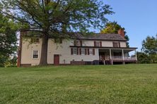 A panoramic view of Dranesville Tavern
