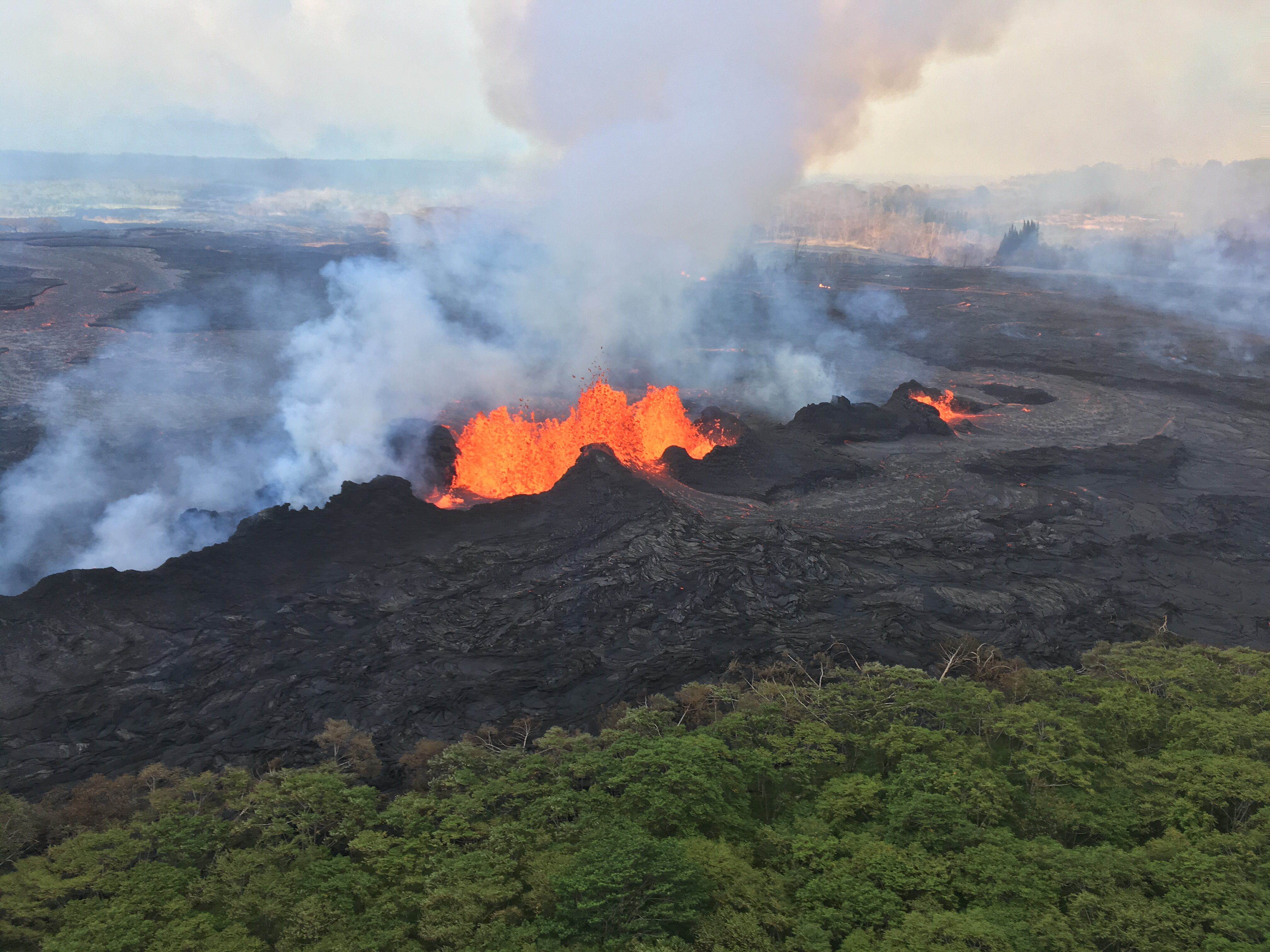 The eruption of Kīlauea.