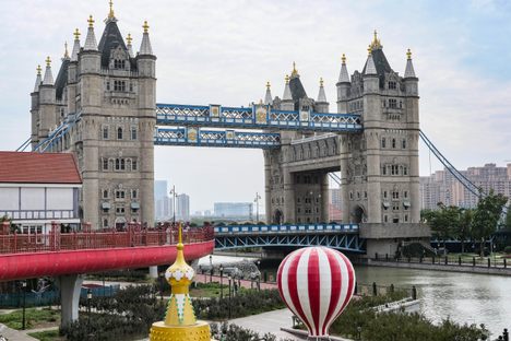 London Tower Bridge Replica