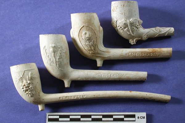 The pipes were often stamped with the manufacturer’s name.