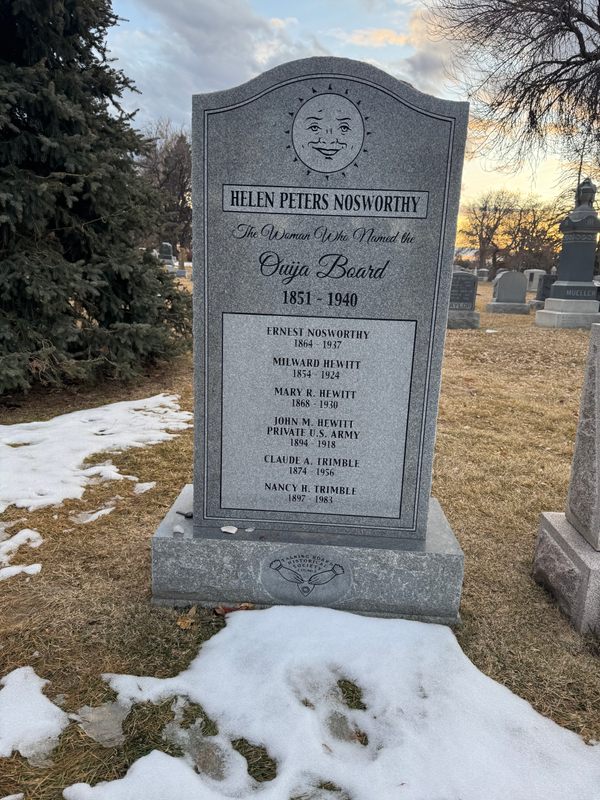 Grave of Helen Peters Nosworthy in Denver, Colorado