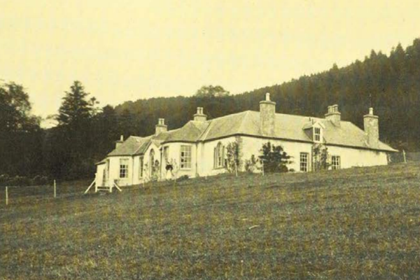 Boleskine House, photographed in 1912.