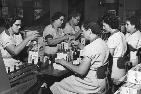 Women working on the Tabasco production line, Avery Island, 1961.