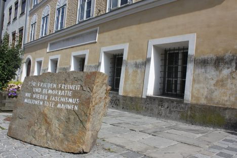 The Terrible Problem of Hitler's Earliest Home