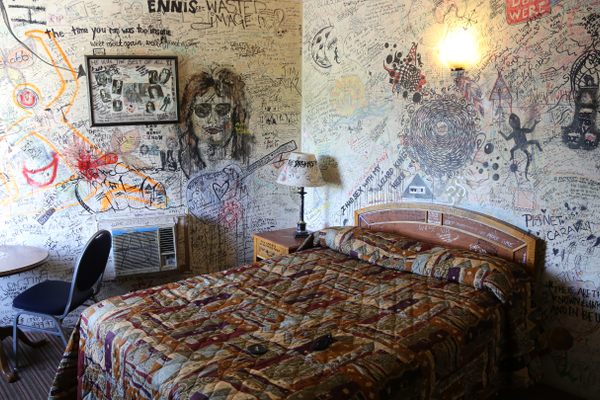 Room 32 at the Alta Cienega Motel, the Jim Morrison Room.